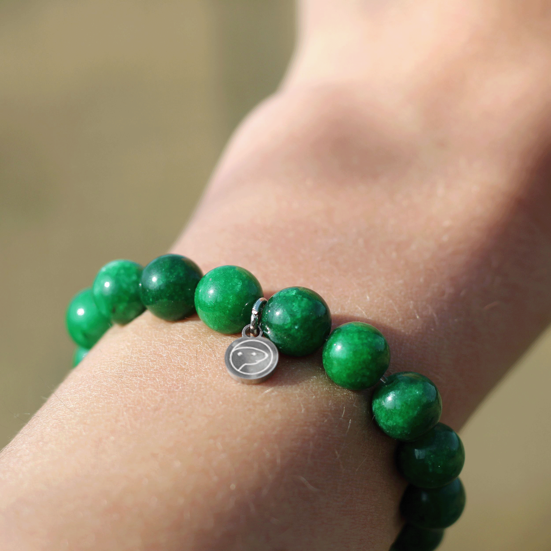 健康アクセサリー BRACK JADE BRACELET Green Jade Bracelet (Grade AA, 8mm) | Otter Spirit | Natural Gemstones